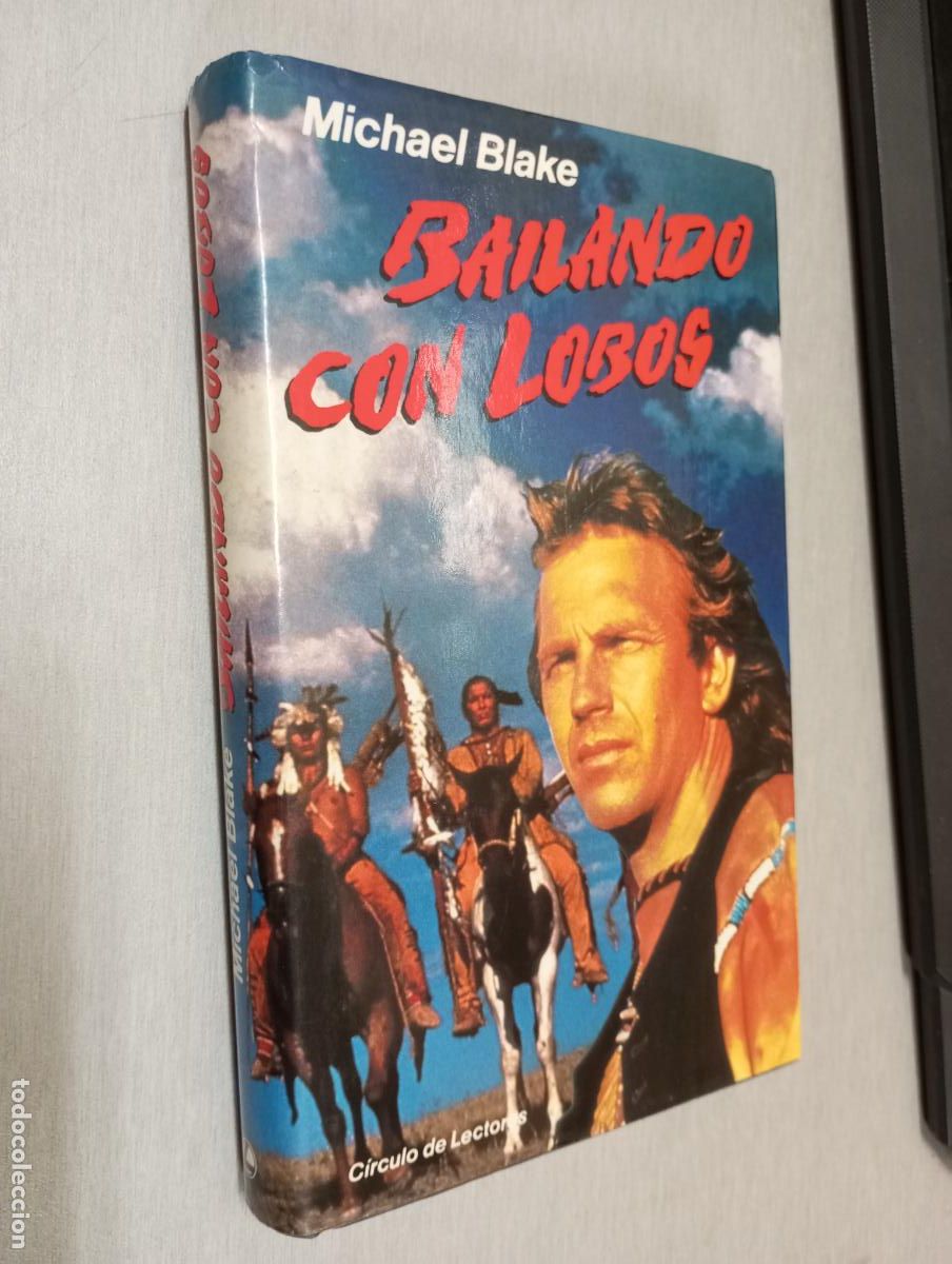 Libros de segunda mano: BAILANDO CON LOBOS / MICHAEL BLAKE / C&Iacute;RCULO DE LECTORES - Foto 1