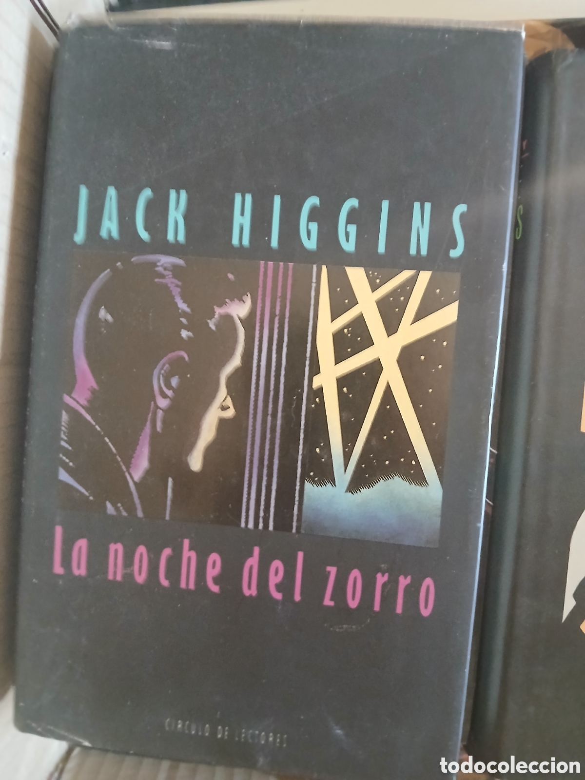 Livres d'occasion: La noche del Zorro. Jack Higgins. Circulo de lectores.