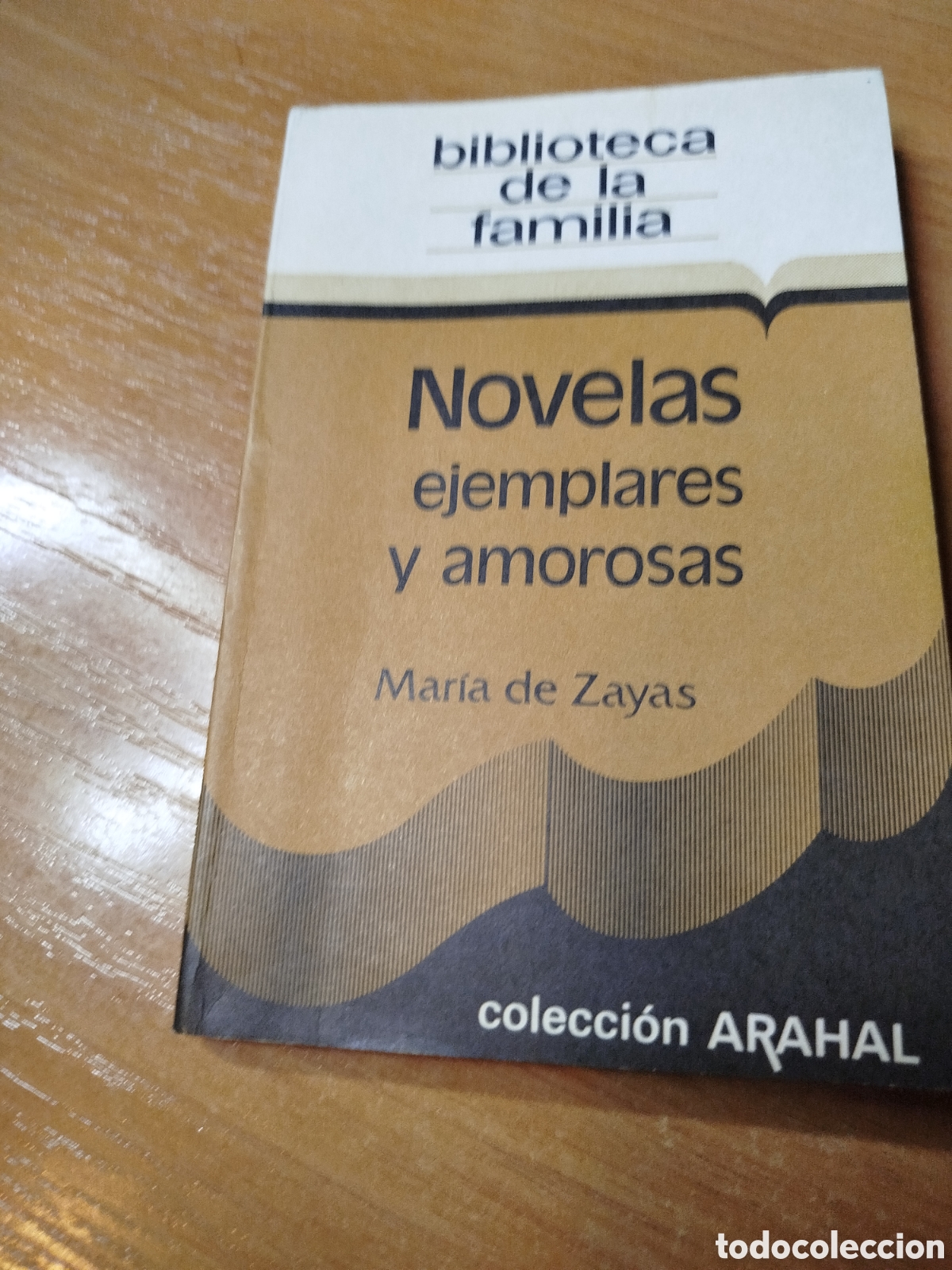 Gebrauchte B&uuml;cher: Novelas ejemplares y amorosas. Mar&iacute;a de Zayas. Biblioteca de la familia