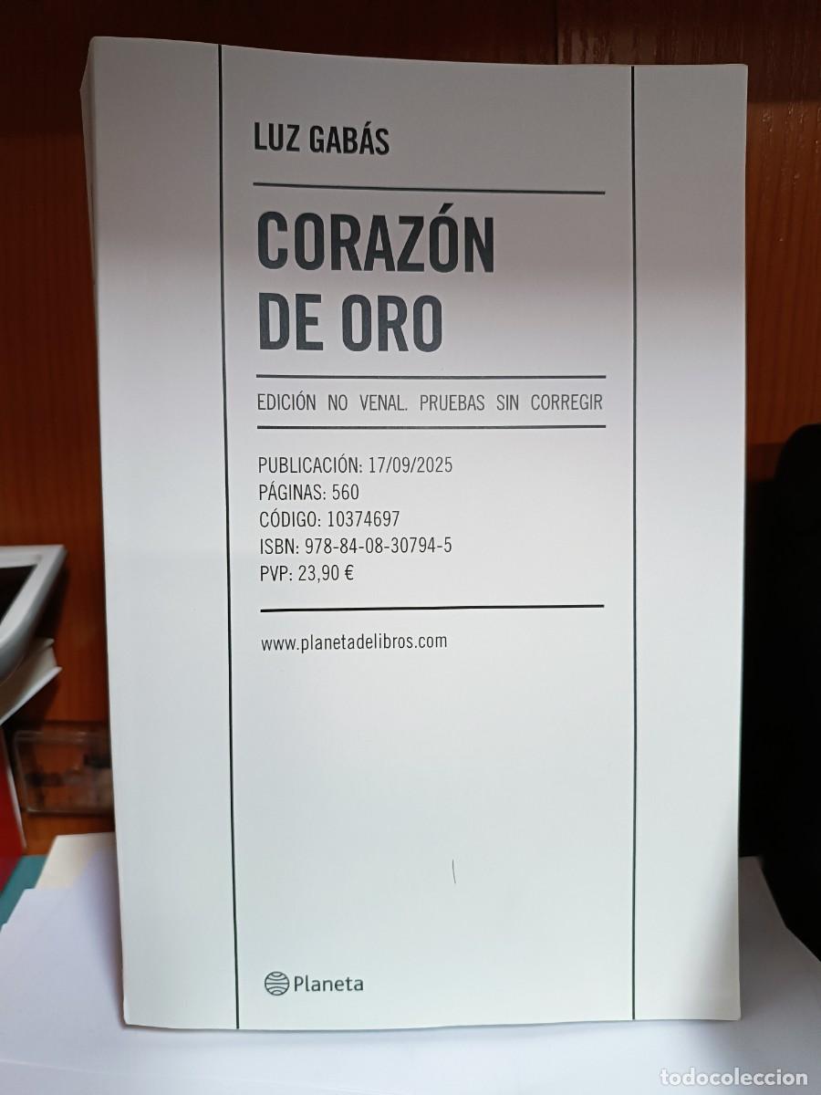 Libros de segunda mano: Coraz&oacute;n de oro, Luz Gab&aacute;s, editorial Planeta - Foto 1
