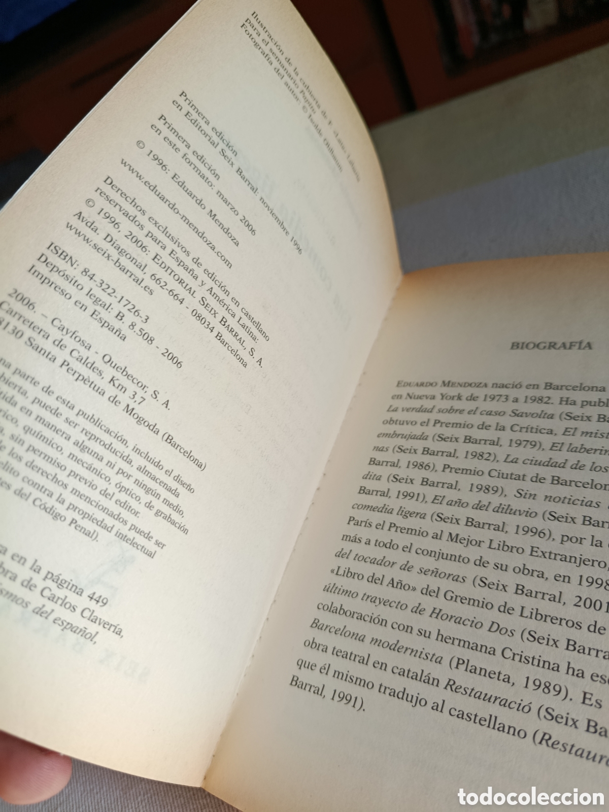 Libros de segunda mano: Una comedia ligera - Eduardo Mendoza - Foto 3