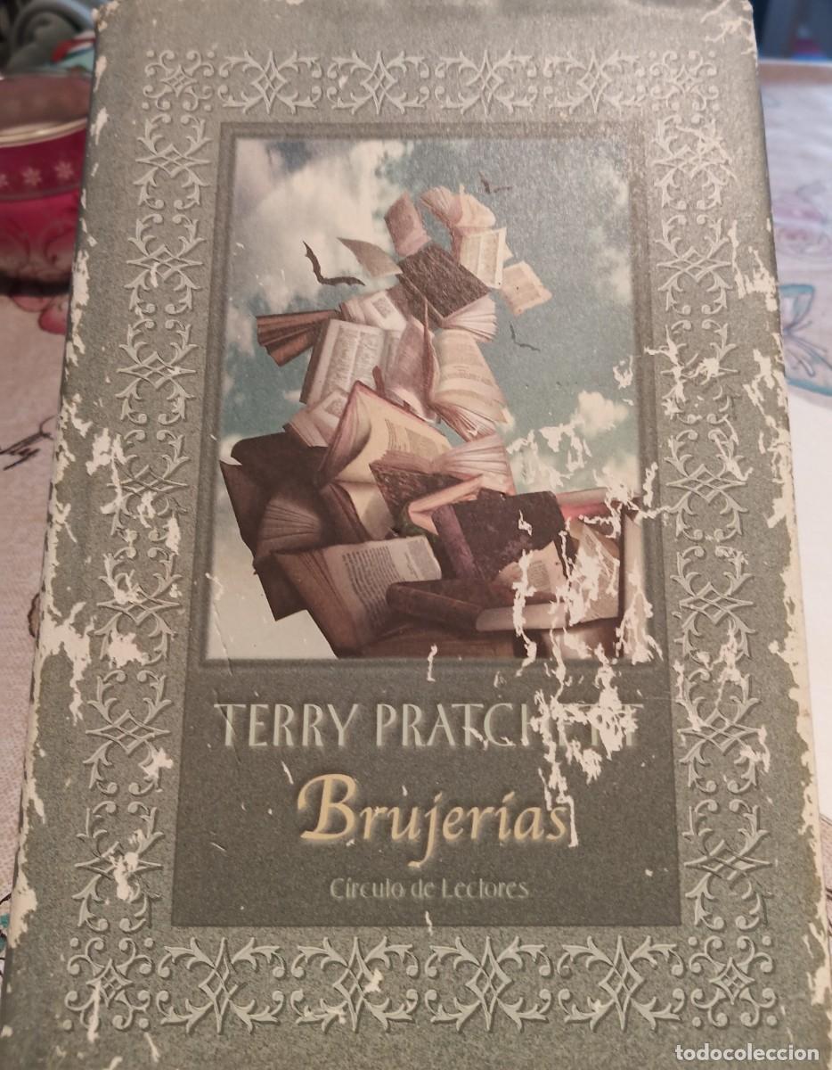 Libros de segunda mano: Brujer&iacute;as. Terry Pratchett. - Foto 1