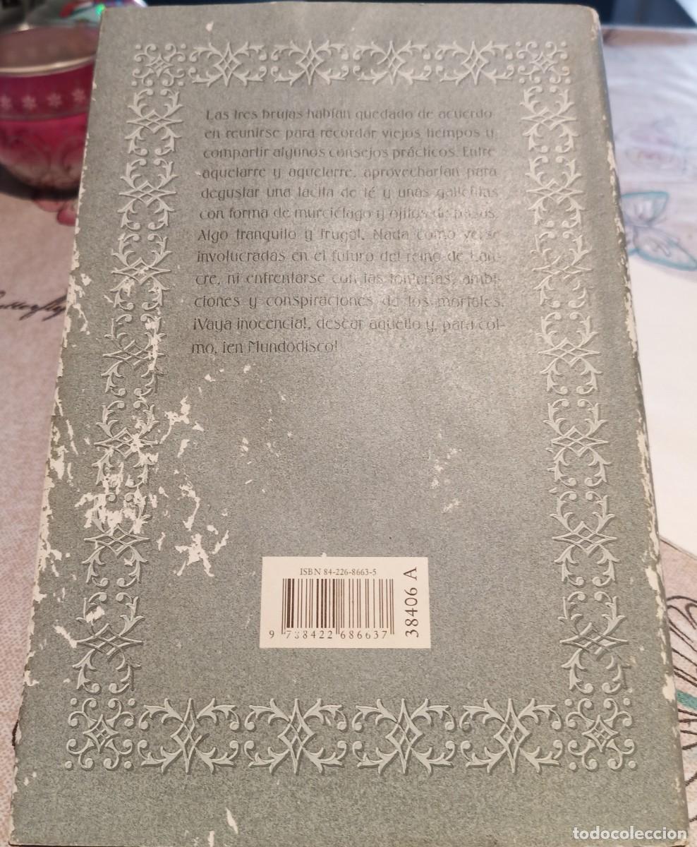 Libros de segunda mano: Brujer&iacute;as. Terry Pratchett. - Foto 2