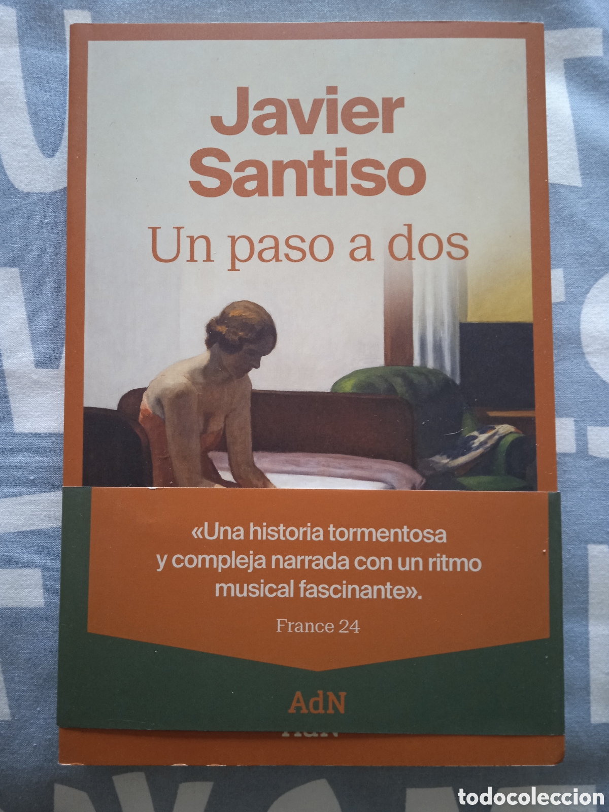 Libros de segunda mano: Libro &rdquo;Un paso a dos&rdquo; Javier Santiso - Foto 1