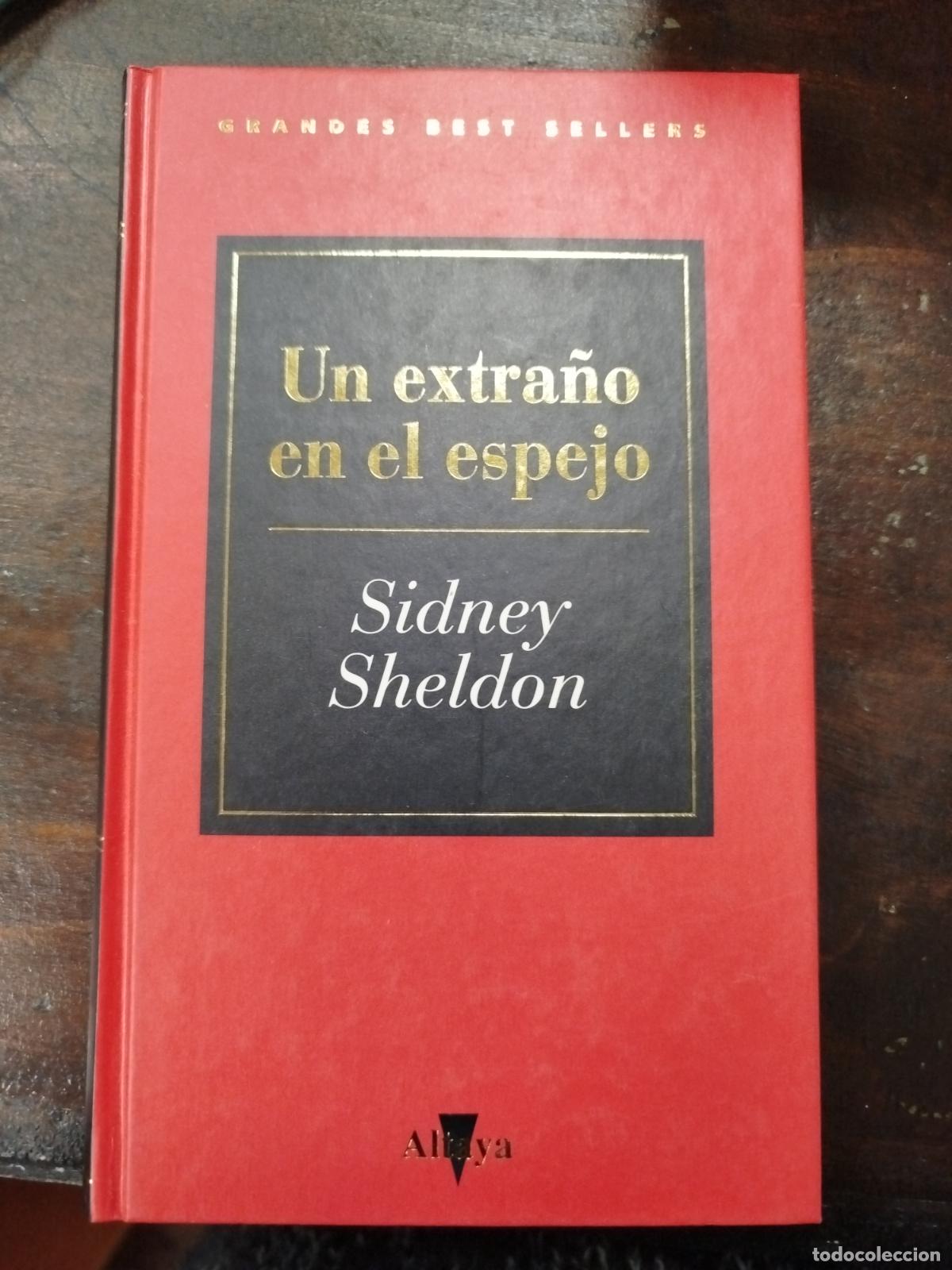 Libros de segunda mano: UN EXTRA&Ntilde;O EN EL ESPEJO - SIDNEY SHELDON - Foto 1