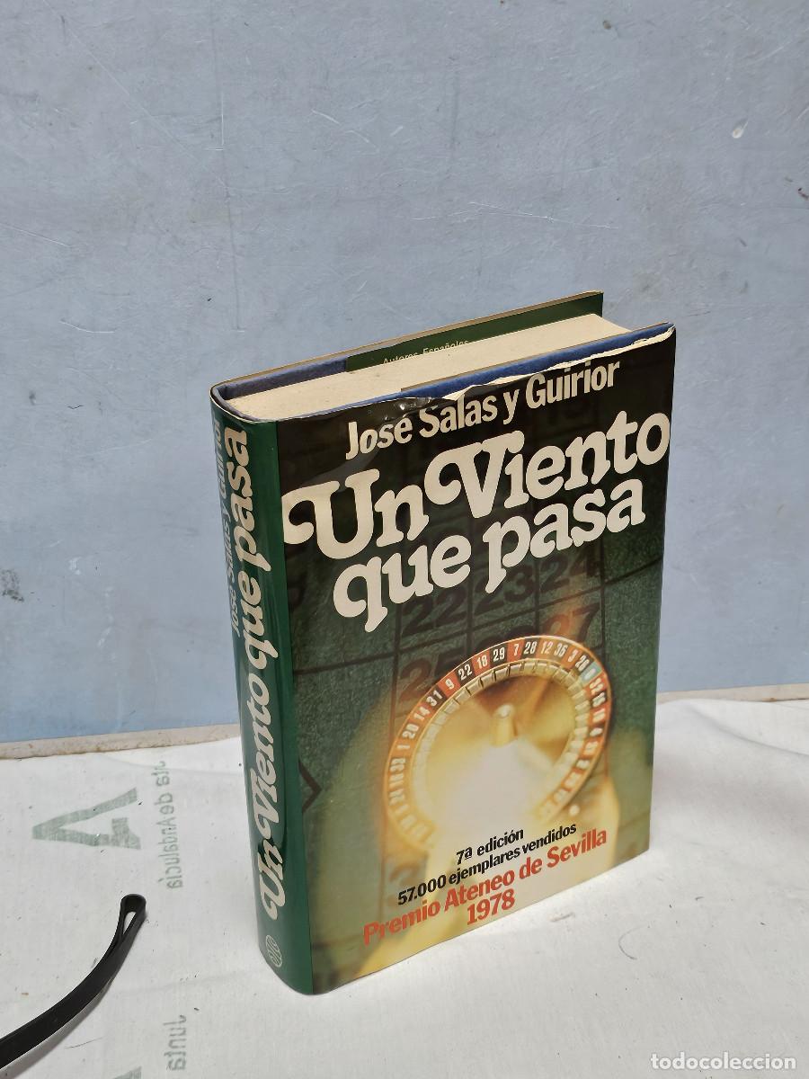 Libros de segunda mano: libro un Viento que pasa - Foto 1