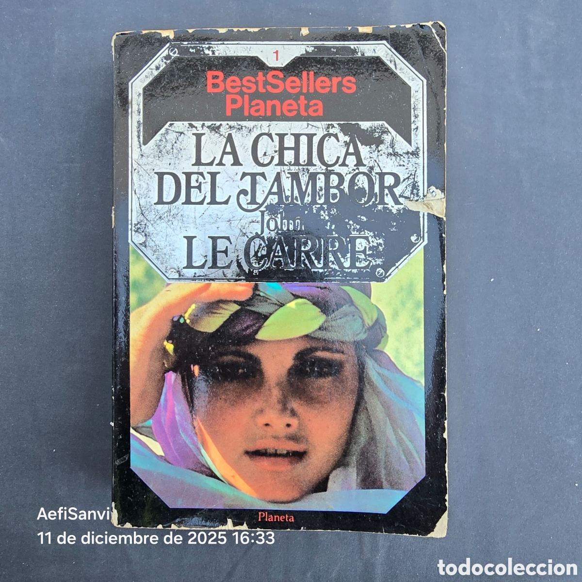 Libros de segunda mano: LA CHICA DEL TAMBOR (JOHN LE CARRE) (BESTSELLERS PLANETA)