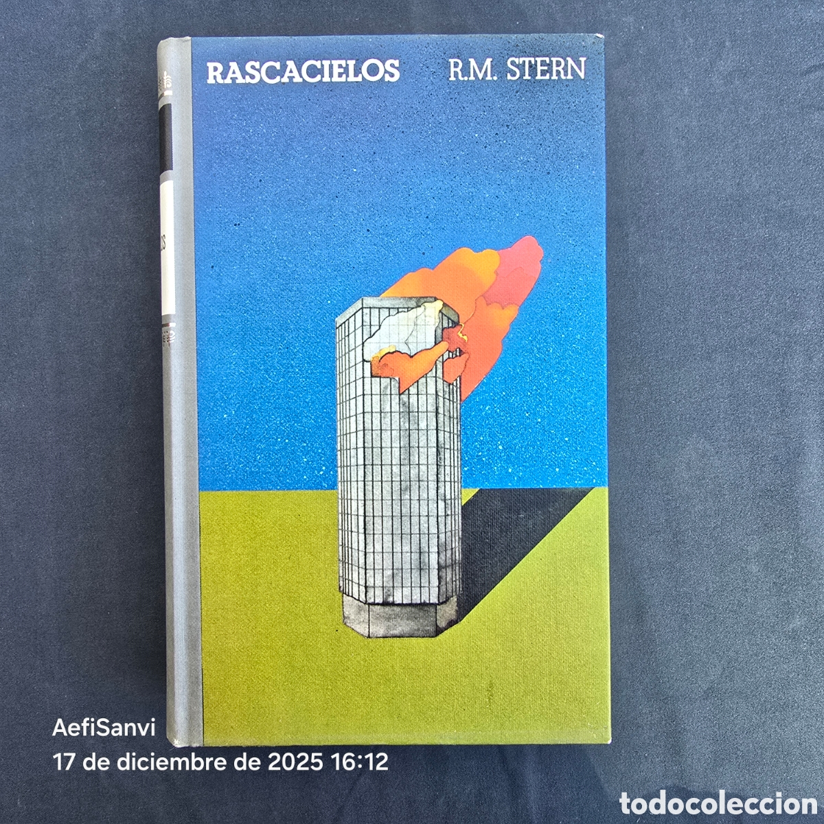 Libros de segunda mano: RASCACIELOS (R.M. STERN) (C&Iacute;RCULO DE LECTORES)
