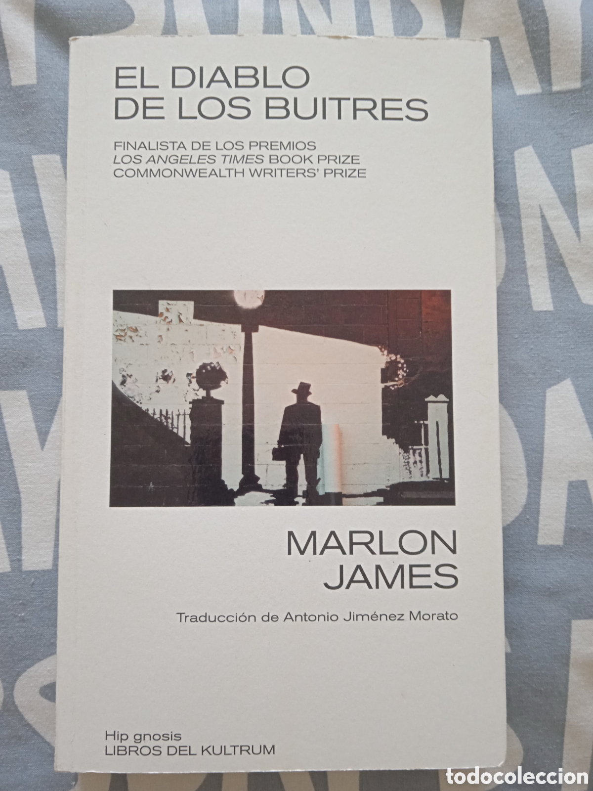 Libros de segunda mano: Libro &rdquo;El diablo de los buitres&rdquo; Marlon James - Foto 1