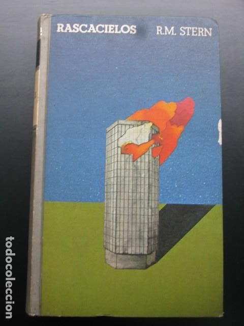 Libros de segunda mano: RASCACIELOS - R.M. STERN - Foto 1