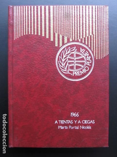Libros de segunda mano: A tientas y a ciegas.- Portal, Marta - Foto 1