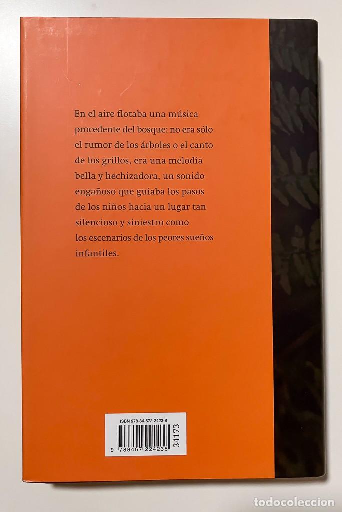 Libros de segunda mano: SOMBRAS EN EL BOSQUE - CIRCULO DE LECTORES - Foto 2