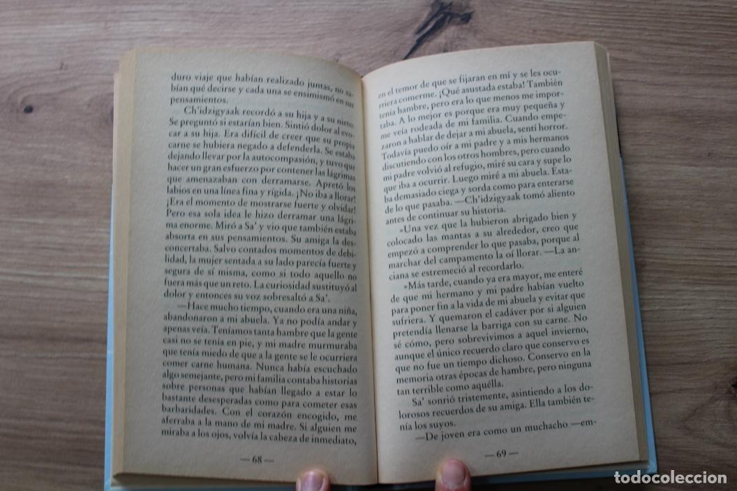 Libros de segunda mano: Las dos ancianas Velma Wallis - Foto 4