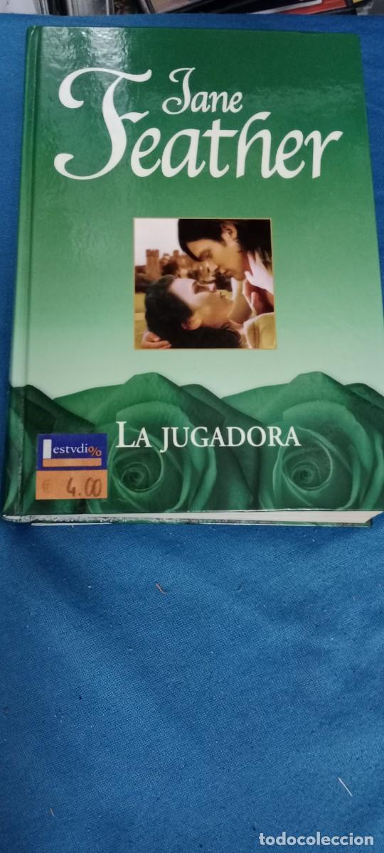 Libros de segunda mano: LA JUGADORA - Jane Feather LIBRO TOP-04 - Foto 1