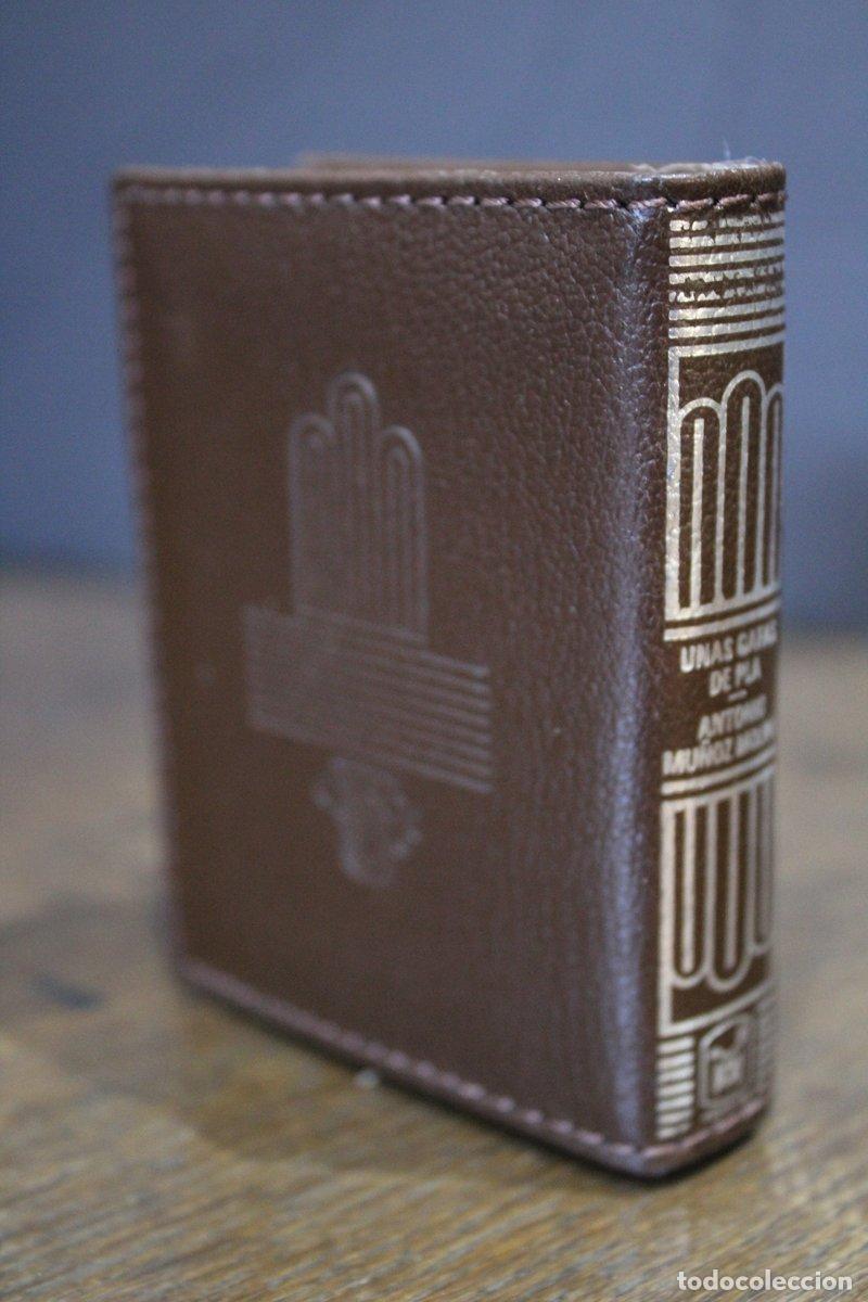 Livres d'occasion: Unas gafas de Pla.- Colecci&oacute;n Crisol Serie Especial, n.&ordm; 63. - Mu&ntilde;oz Molina, Antonio.