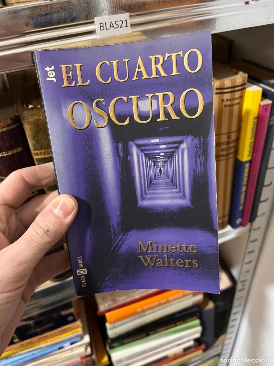 Libros de segunda mano: BLAS21 EL CUARTO OSCURO Minette Walters - Foto 1