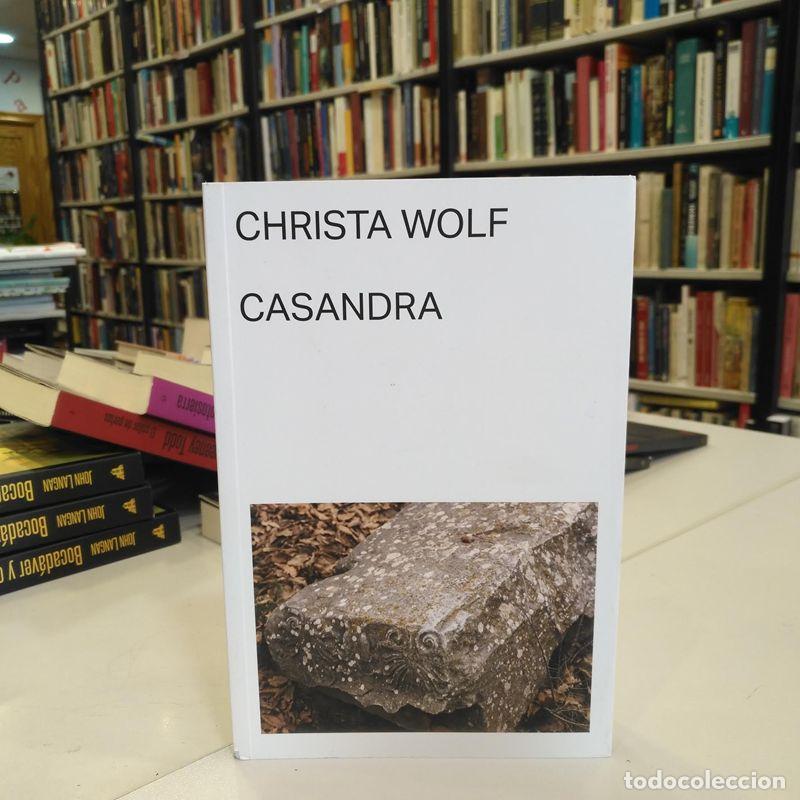 Libros de segunda mano: Casandra. - Wolf, Christa.
