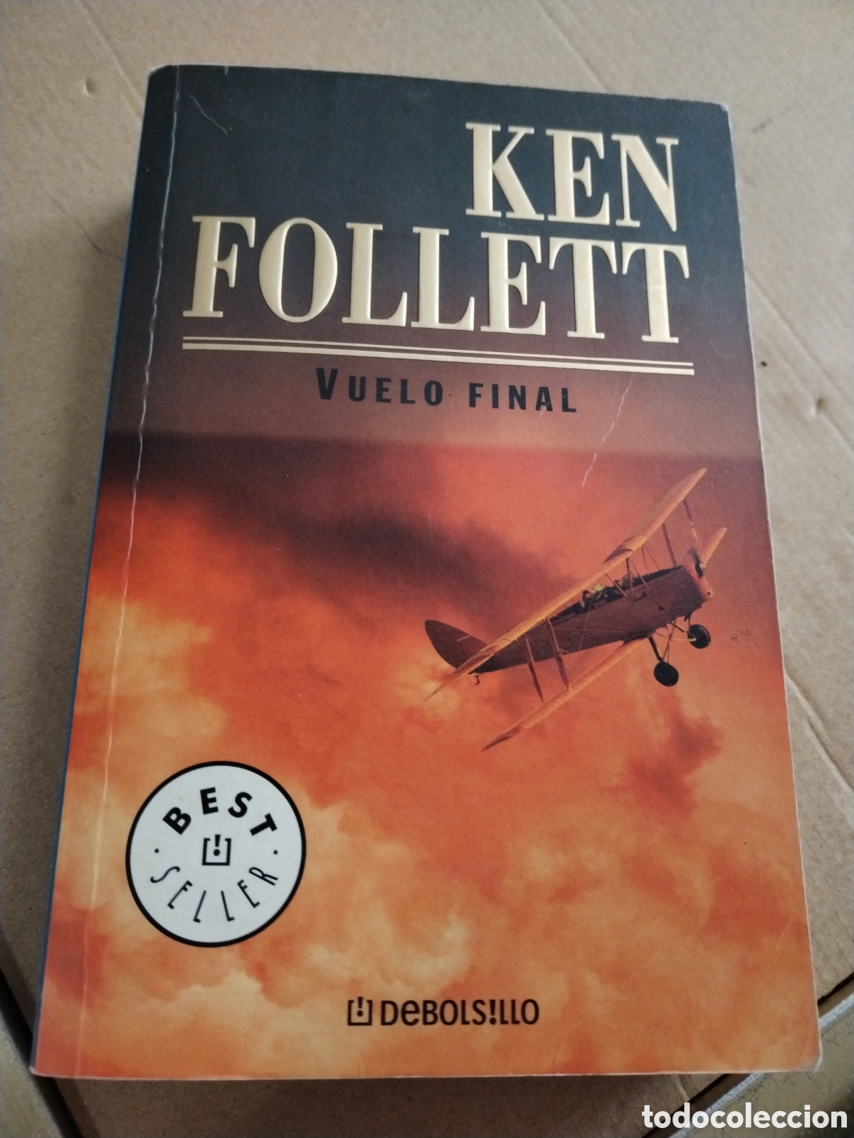 Libros de segunda mano: KEN FOLLETT. VUELO FINAL.