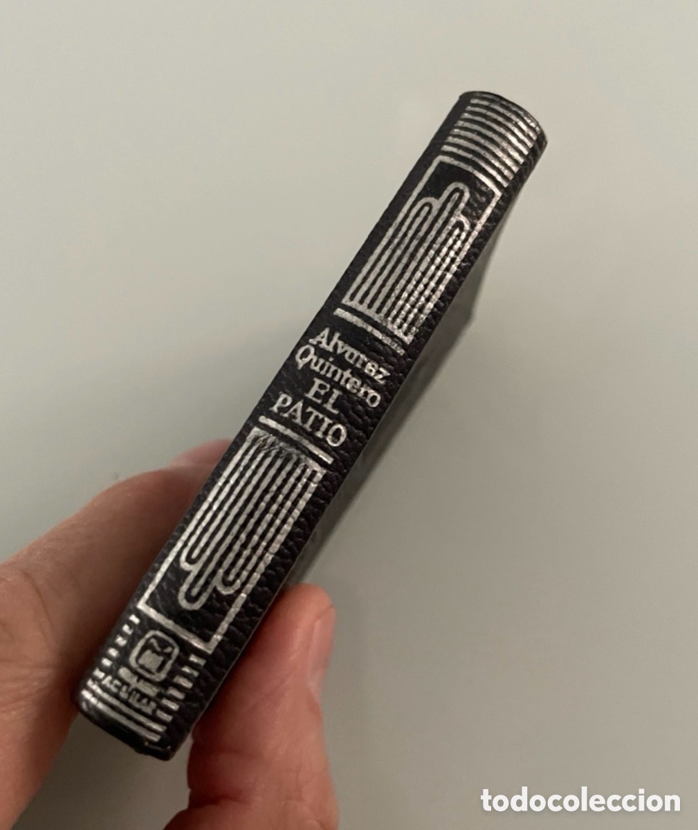 Libros de segunda mano: El patio. Joaquin y Seraf&iacute;n &Aacute;lvarez Quintero. Crisol&iacute;n 036. Aguilar 1&ordf; ed. 1973.