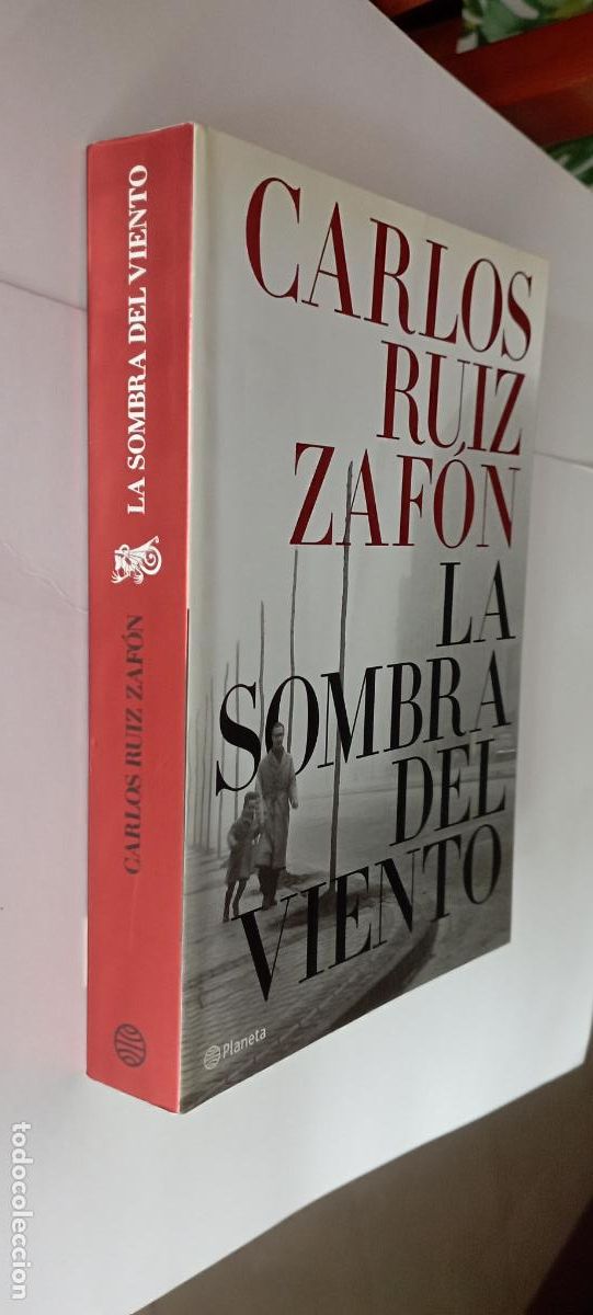 Libros de segunda mano: OLI - CARLOS RU&Iacute;Z ZAF&Oacute;N - LA SOMBRA DEL VIENTO - MUY NUEVO - EDI. PLANETA 2006