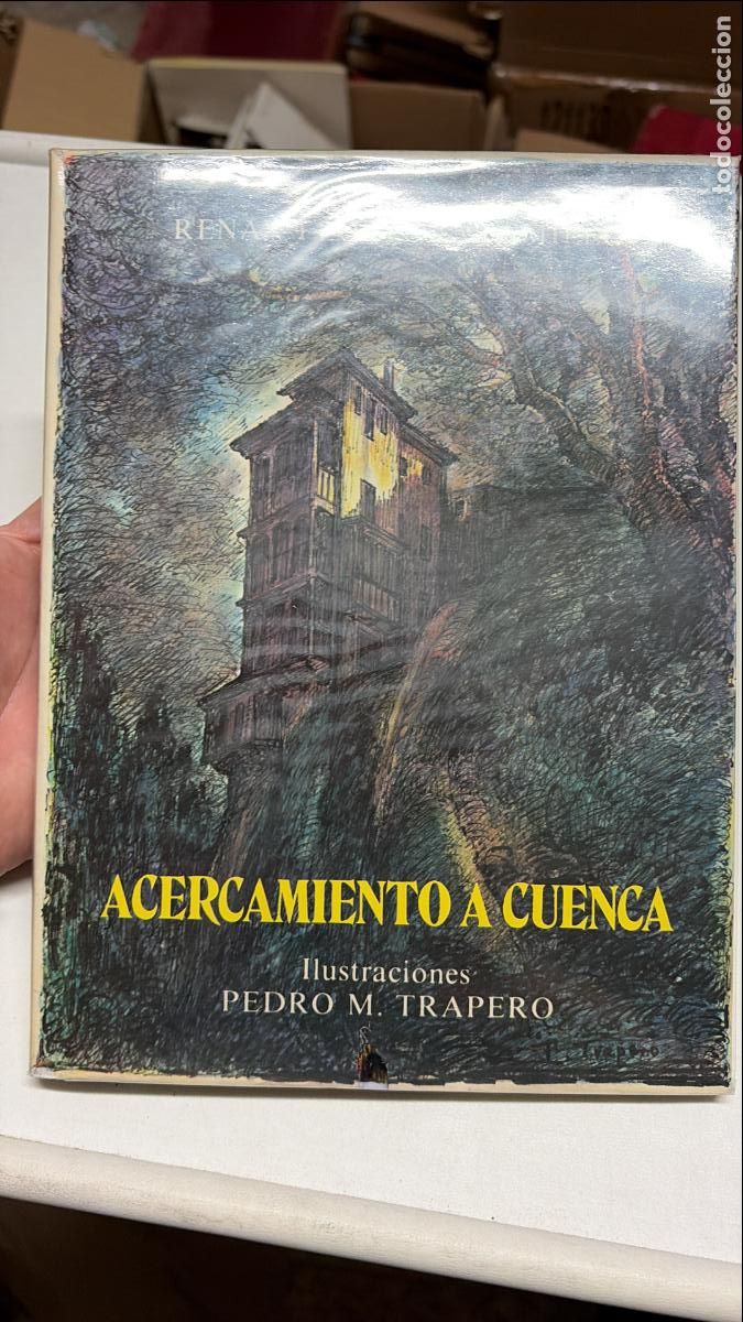 Libros de segunda mano: ACERCAMIENTO A CUENCA REN&Aacute;N FLORES JARAMILLO. Ilustraciones de PEDRO M. TRAPERO