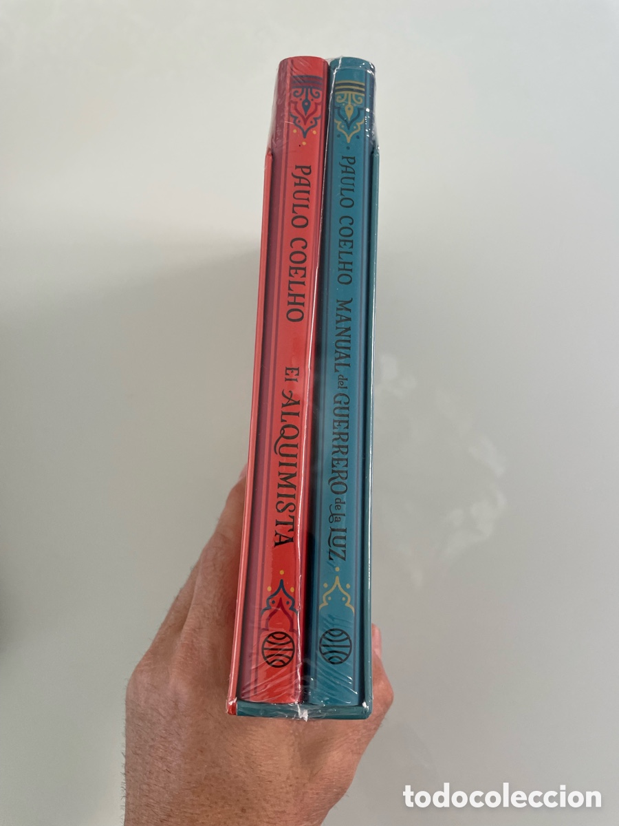 Libros de segunda mano: El Alquimista y Manual del guerrero de la luz. (Precintados) Paulo Coelho. Planeta