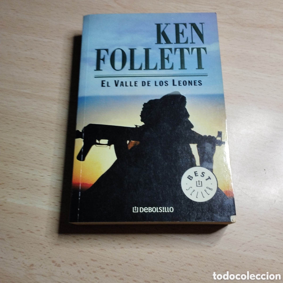 Libros de segunda mano: El valle de los Leones. Kent Follett. 2006. DeBolsillo