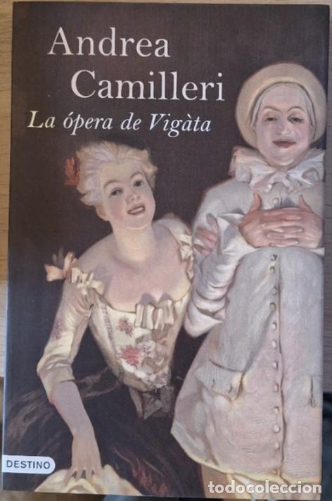 Libri di seconda mano: LA OPERA DE VIGATA. - CAMILLERI, Andrea.