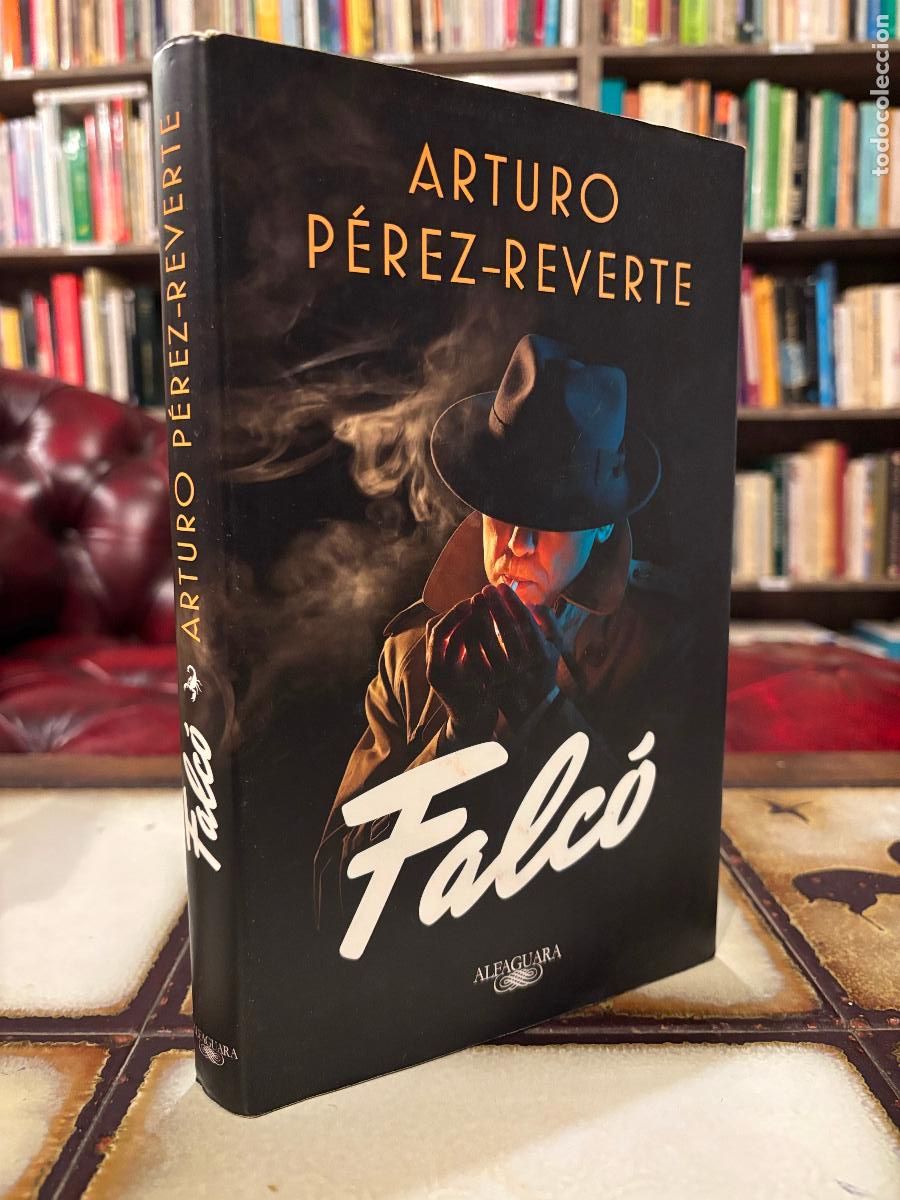 Libros de segunda mano: Falc&oacute;. Arturo P&eacute;rez-Reverte