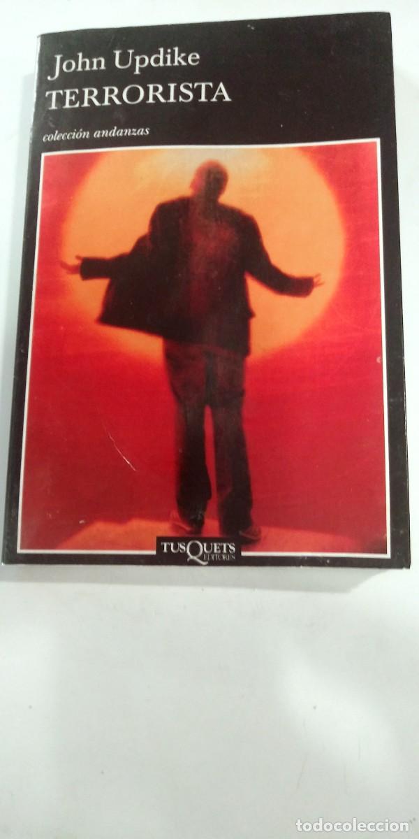 Libros de segunda mano: Terrorista John Updike - Foto 1