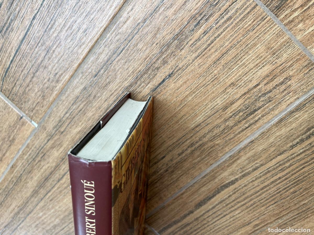 Libros de segunda mano: El libro de zafiro. Gilbert Sinou&eacute;. - Foto 3