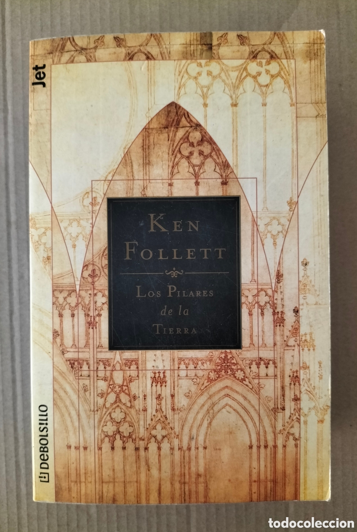 Libros de segunda mano: Los pilares de la tierra. Ken Follet. Debolsillo. Jet vol 98/8. Plaza &Jan&eacute;s editores, 2001. Libro