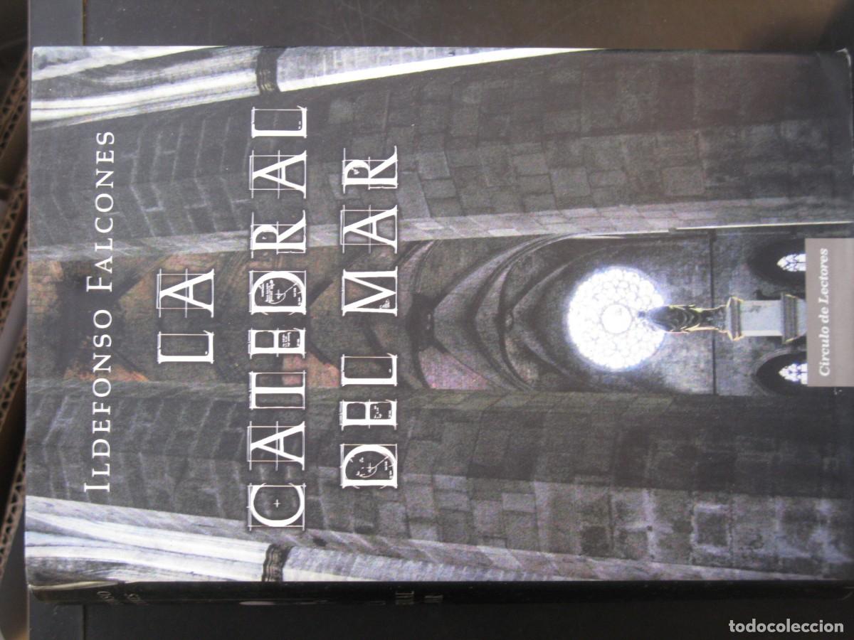 Libros de segunda mano: LA CATEDRAL DEL MAR. ILDEFONSO FALCONES