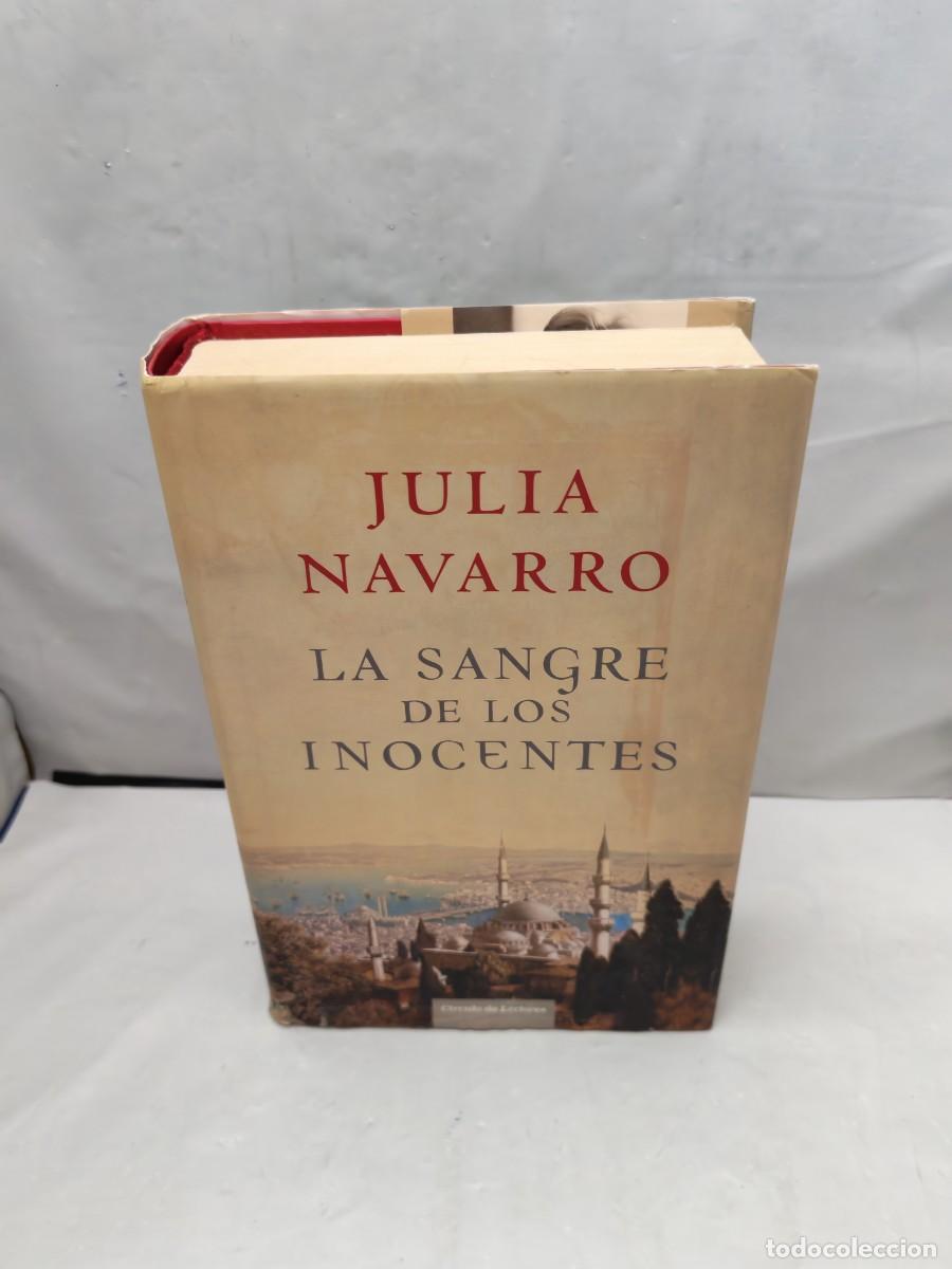 Gebrauchte B&uuml;cher: La sangre de los inocentes (Dedicatoria y firma aut&oacute;grafa de autora)