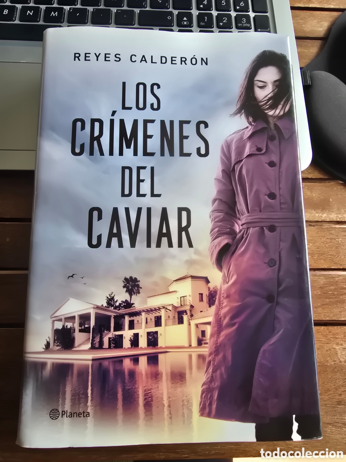Libros de segunda mano: Los cr&iacute;menes del caviar Una novela de la juez Lola MacHor Calder&oacute;n, Reyes Editorial PLANETA 2025