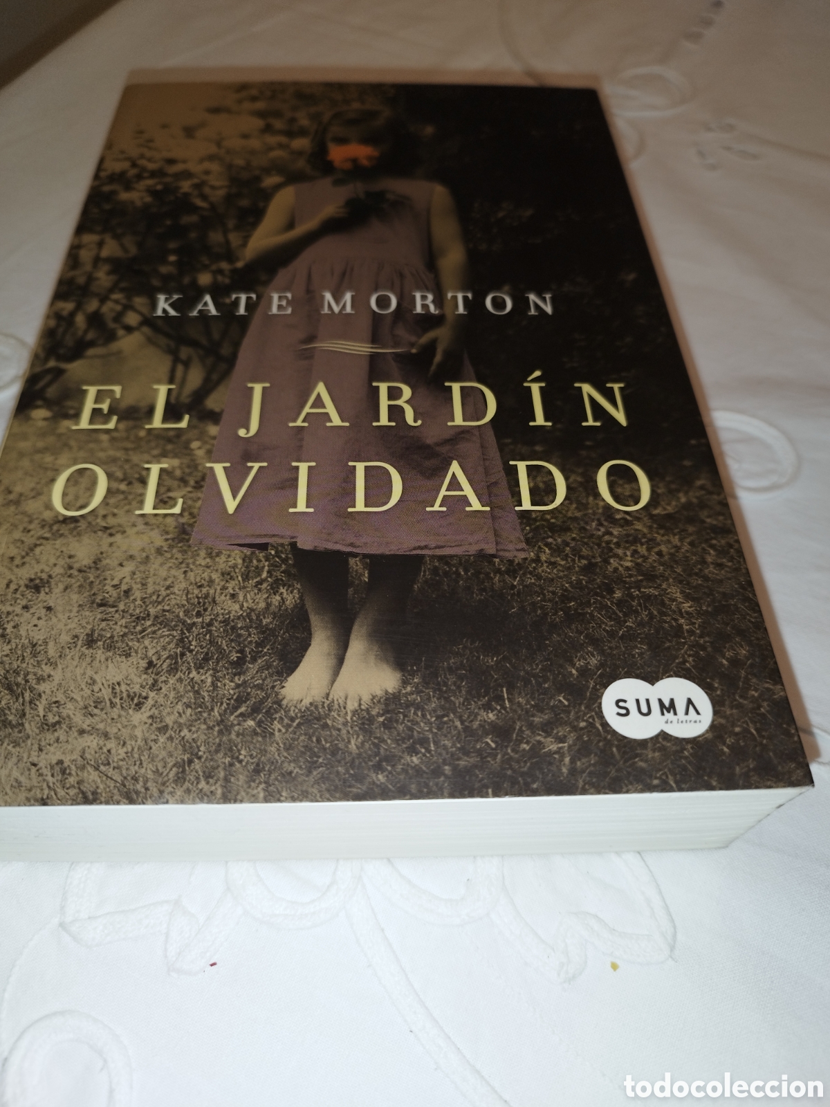 Libros de segunda mano: KATE MORTON: EL JARDIN OLVIDADO. SUMA DE LETRAS, 2011.