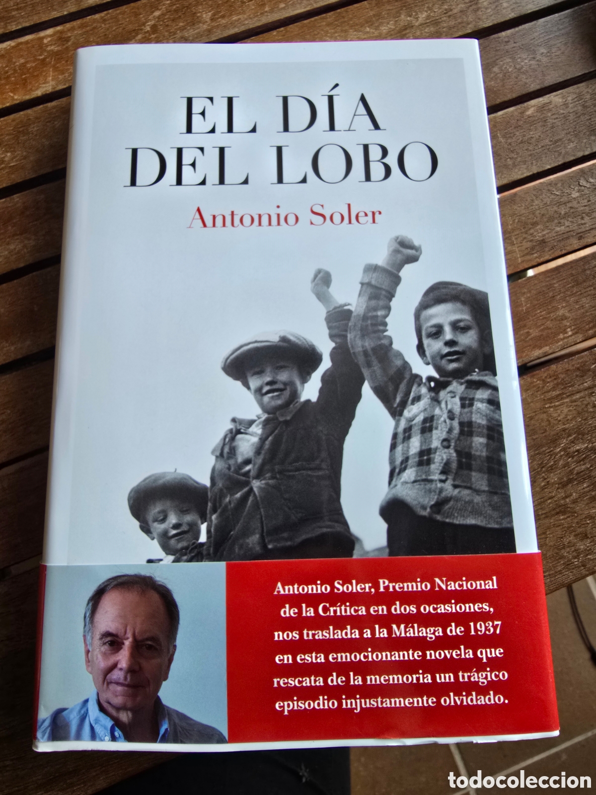 Libros de segunda mano: El d&iacute;a del lobo Soler, Antonio Editorial ESPASA CALPE 1ra edicion 2024 novela