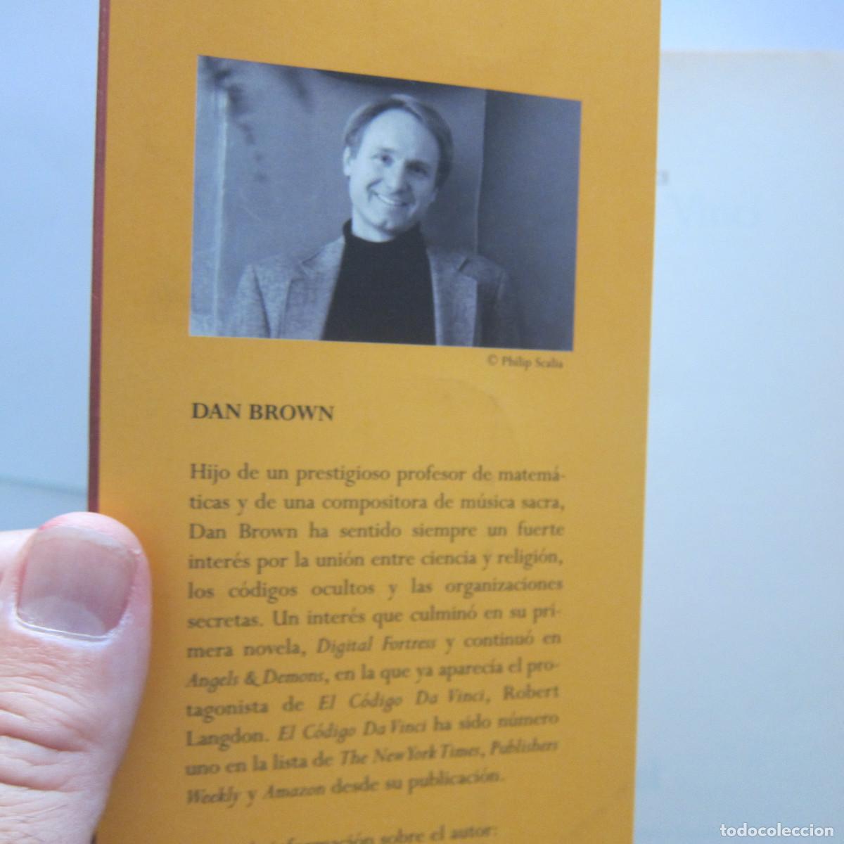 Libros de segunda mano: EL C&Oacute;DIGO DA VINCI - DAN BROWN (UMBRIEL) NOVELA - Foto 4