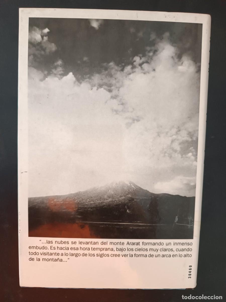 Libros de segunda mano: En busca del arca perdida de No&eacute; Charles Berlitz - Foto 2