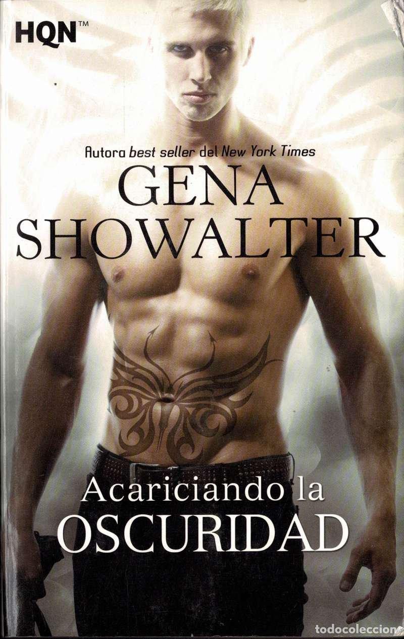 Libros de segunda mano: Acariciando La Oscuridad - Gena Showalter