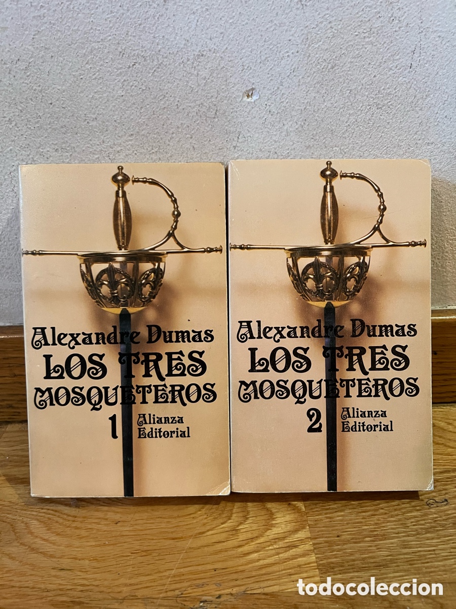 Libros de segunda mano: Alexandre Dumas Los tres mosqueteros n&uacute;mero 1 y 2