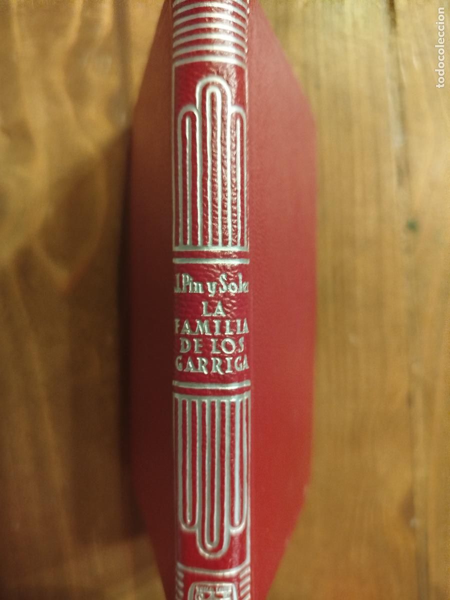Libros de segunda mano: JOS&Eacute; PIN Y SOLER. LA FAMILIA DE LOS GARRIGA. COL CRISOL 379 AGUILAR. 1953