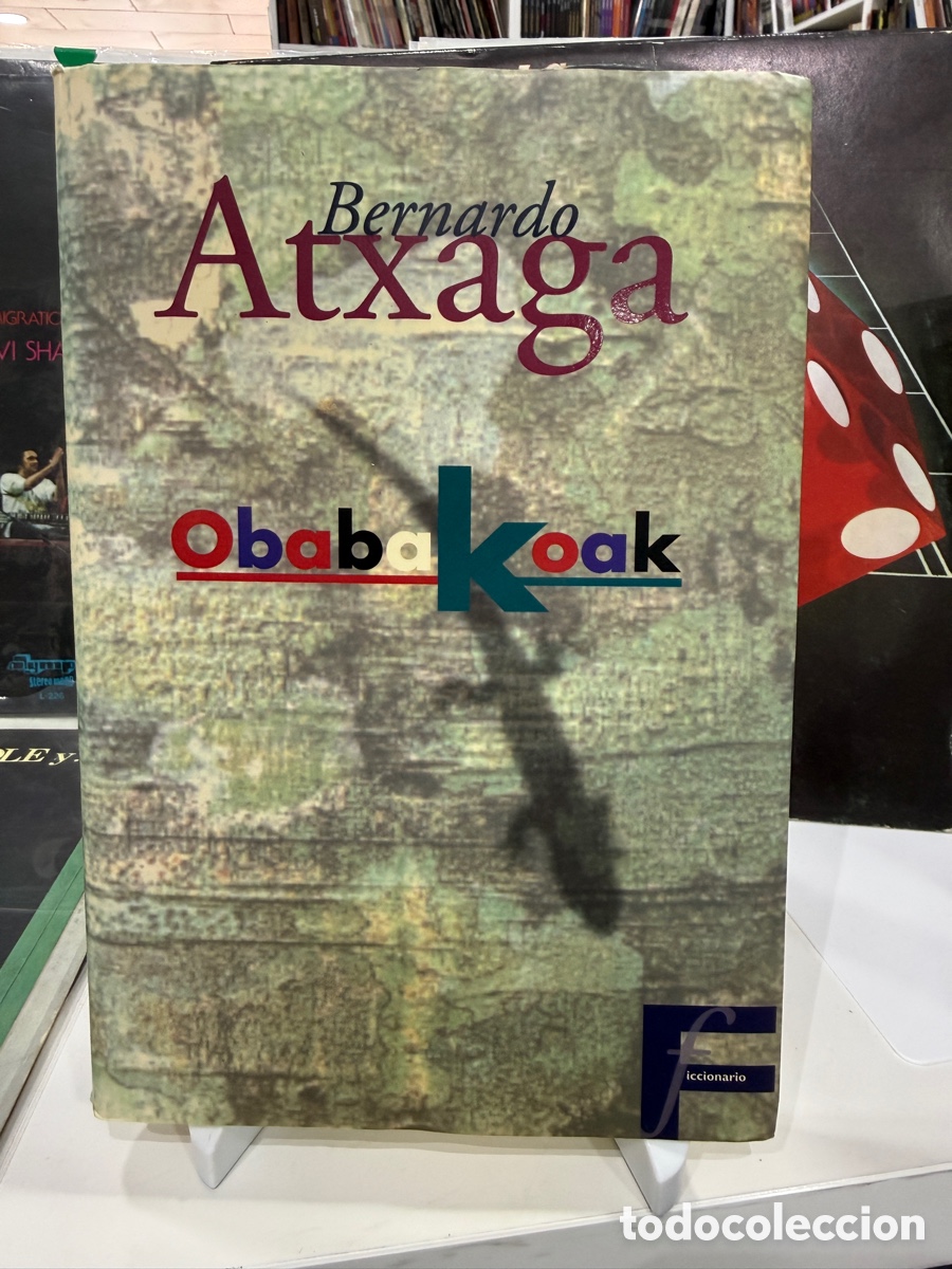 Libros de segunda mano: Bernardo Atxaga - Obabakoak (Ficcionario)