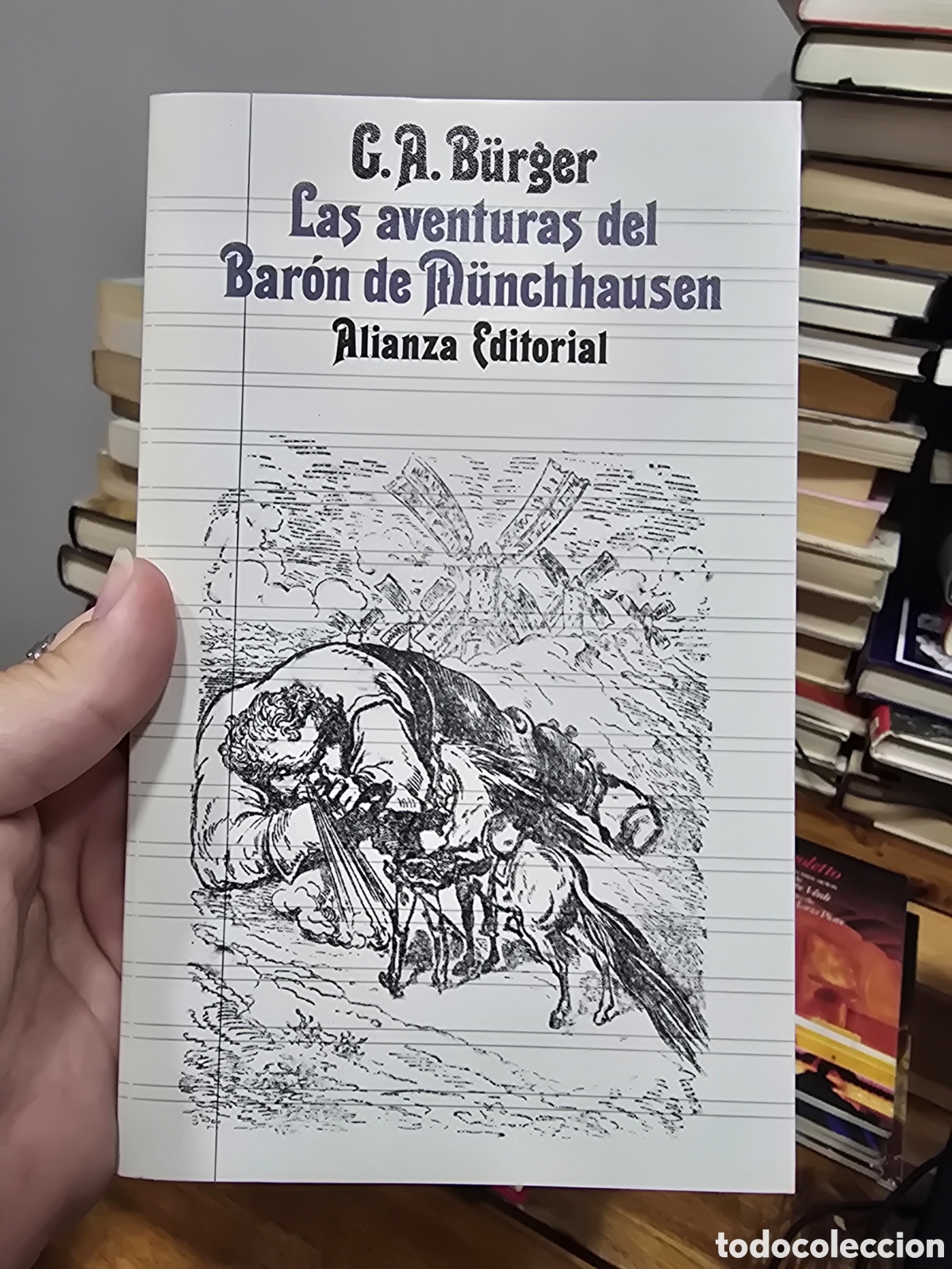 Libros de segunda mano: LAS AVENTURAS DEL BARON DE MUNCHHAUSEN C.A. Burger ALIANZA 1993 novela sat&iacute;rica