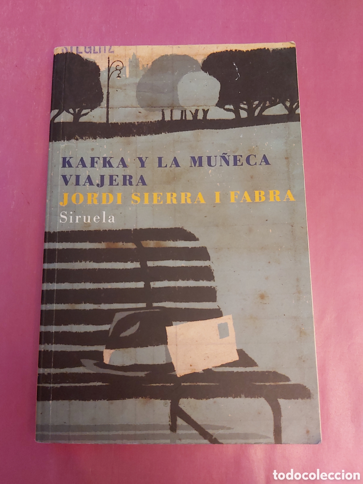Libros de segunda mano: KAFKA Y LA MU&Ntilde;ECA VIAJERA JORDI SIERRA I FABRA SIRUELA 2008