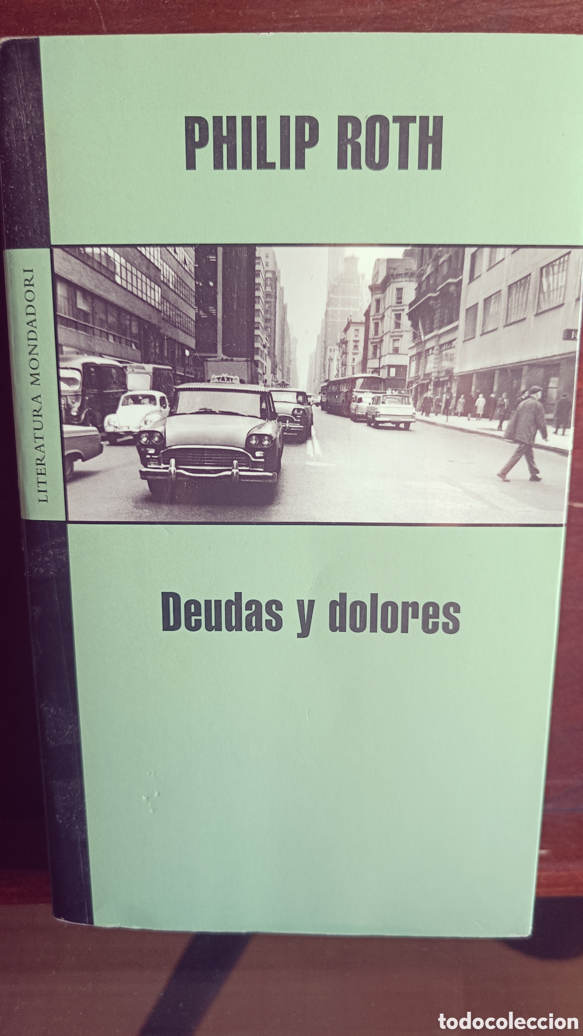 Libros de segunda mano: DEUDAS Y DOLORES.Philip Roth.MONDADORI