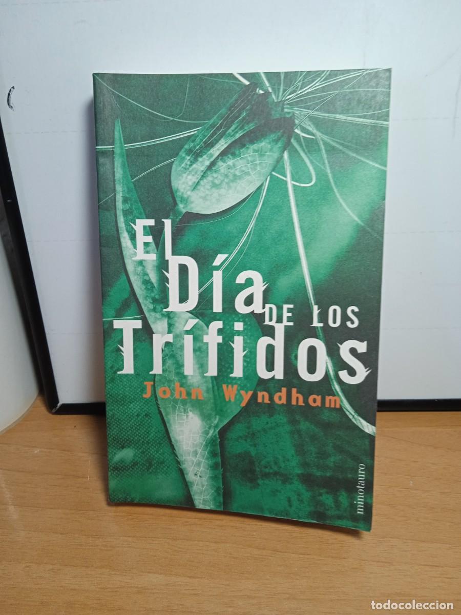 Libri di seconda mano: Libro El d&iacute;a de los tr&iacute;fidos | John Wyndham | 2003