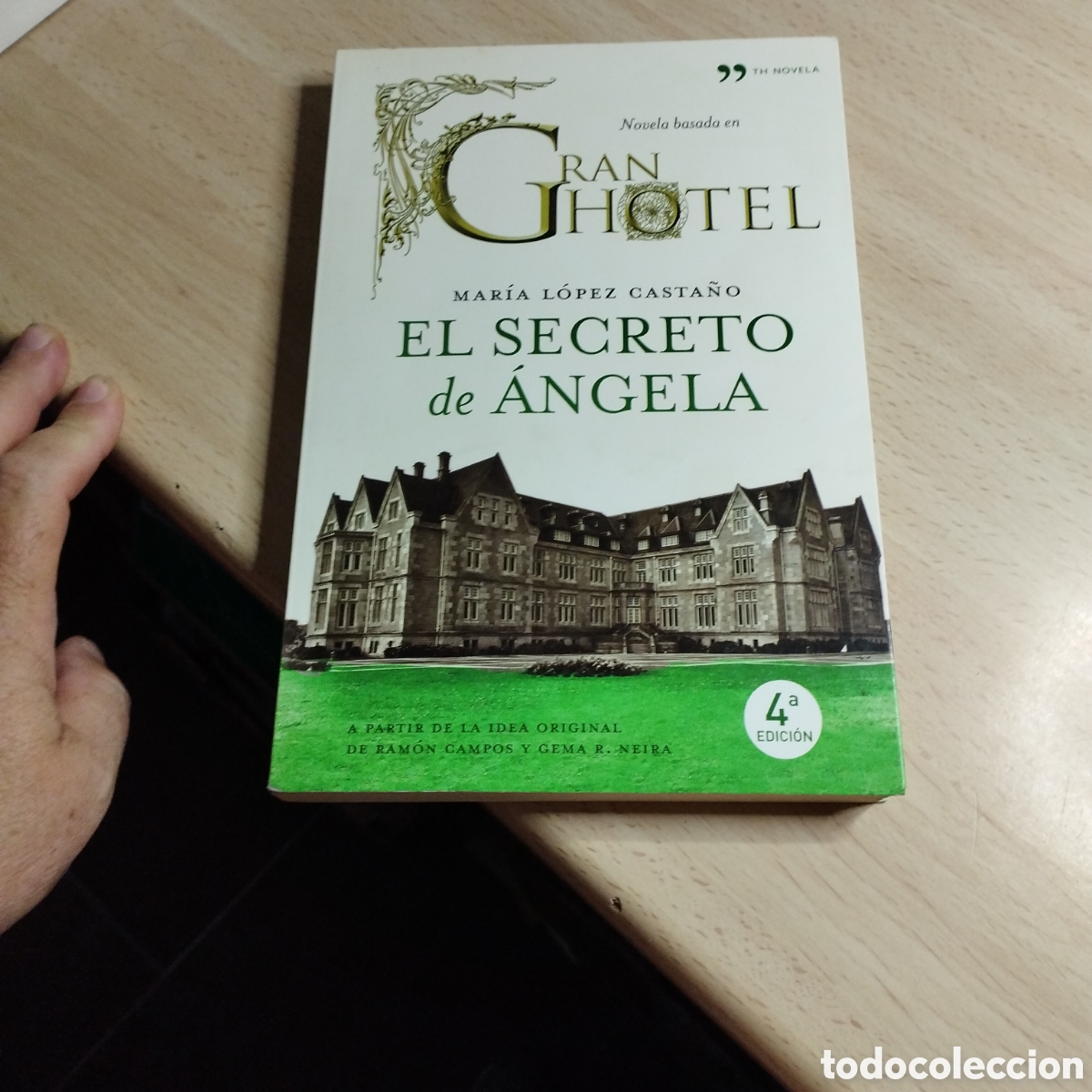 Libros de segunda mano: El secreto de &Aacute;ngela. Mar&iacute;a L&oacute;pez Casta&ntilde;o. 2013. Temas de Hoy.