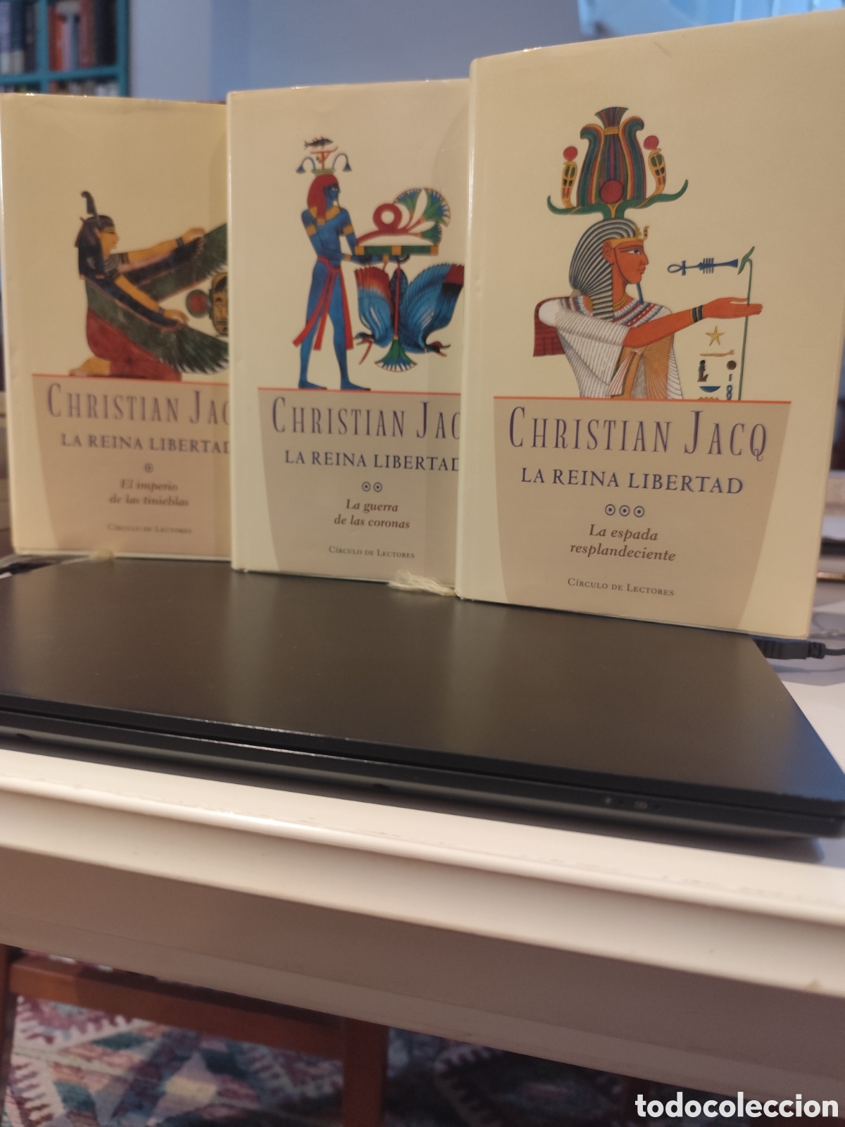 Libros de segunda mano: La reina libertad. Christian Jacq. Tres vol&uacute;menes