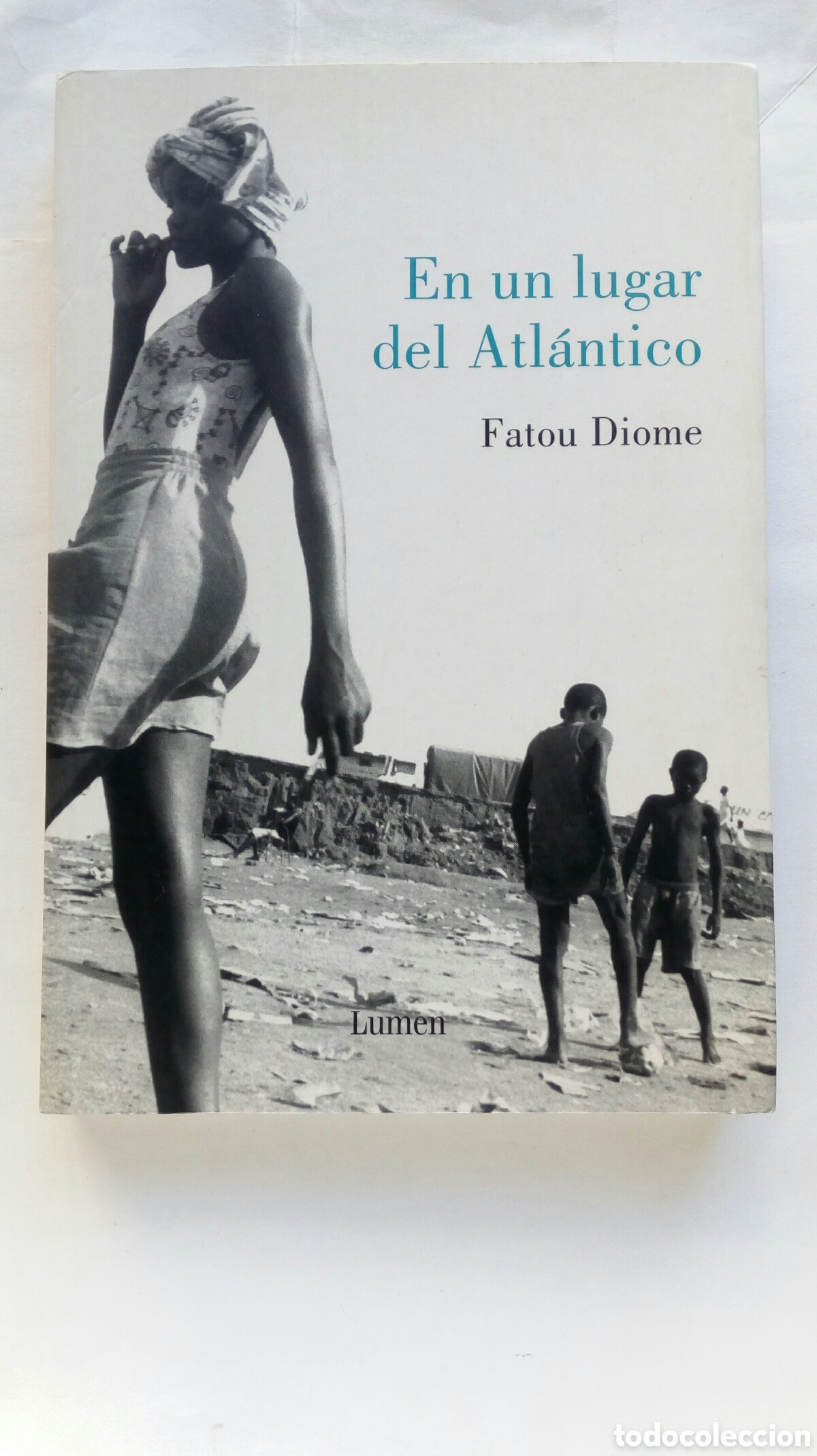 Libros de segunda mano: En un lugar del Atl&aacute;ntico. Fatou Diome.